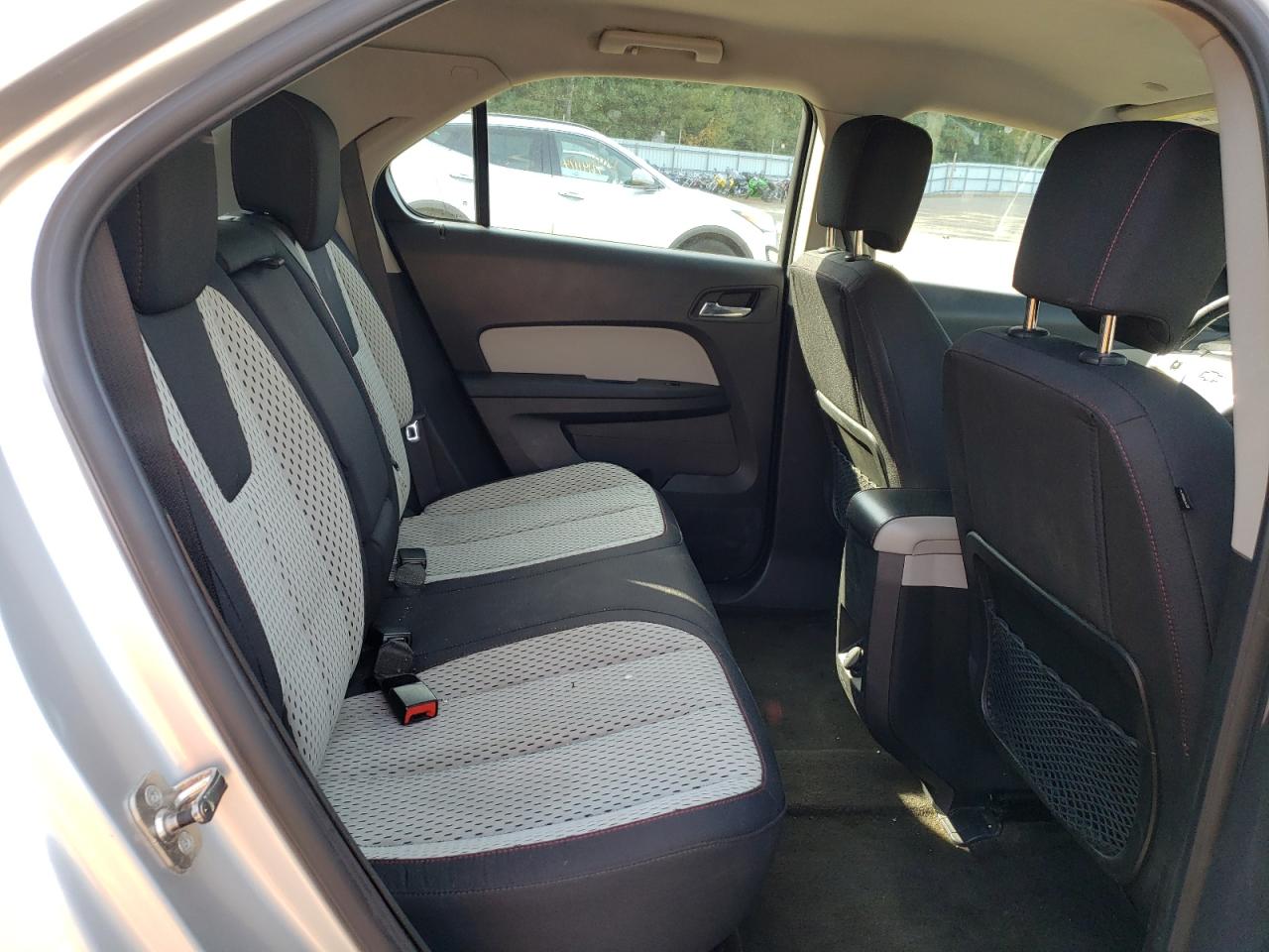 2011 Chevrolet Equinox - Image 11