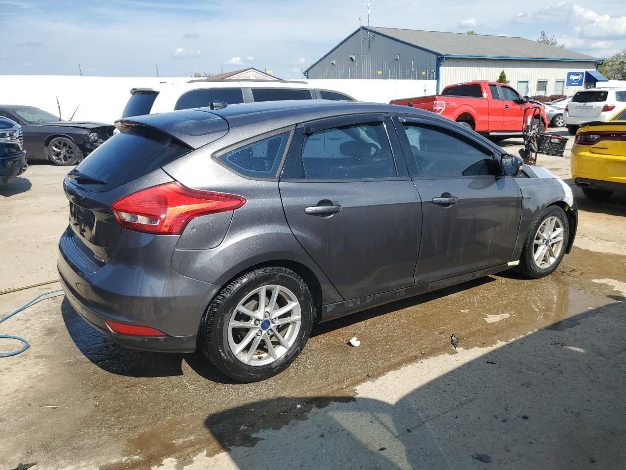 VIN 1FADP3K21GL217147 2016 FORD FOCUS no.3