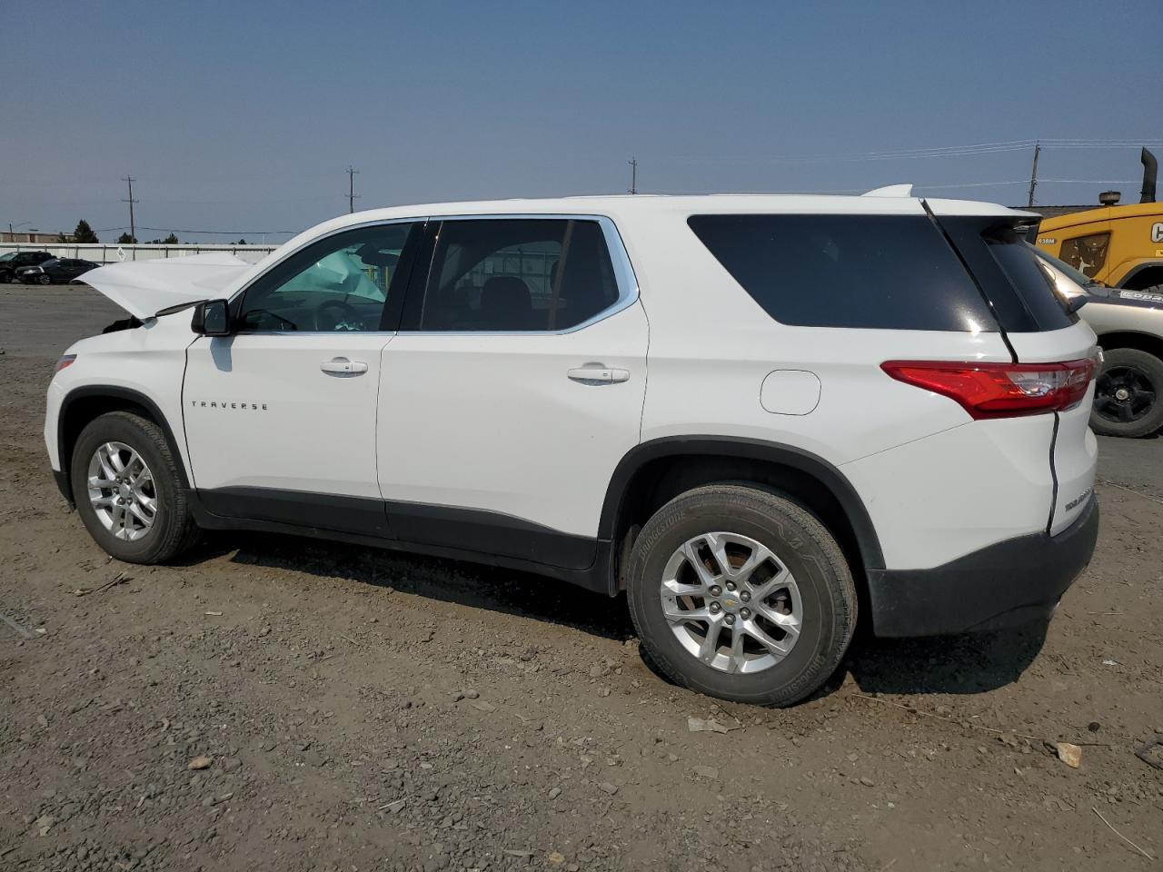 1GNEVFKW5MJ248795 2021 CHEVROLET TRAVERSE - Image 2