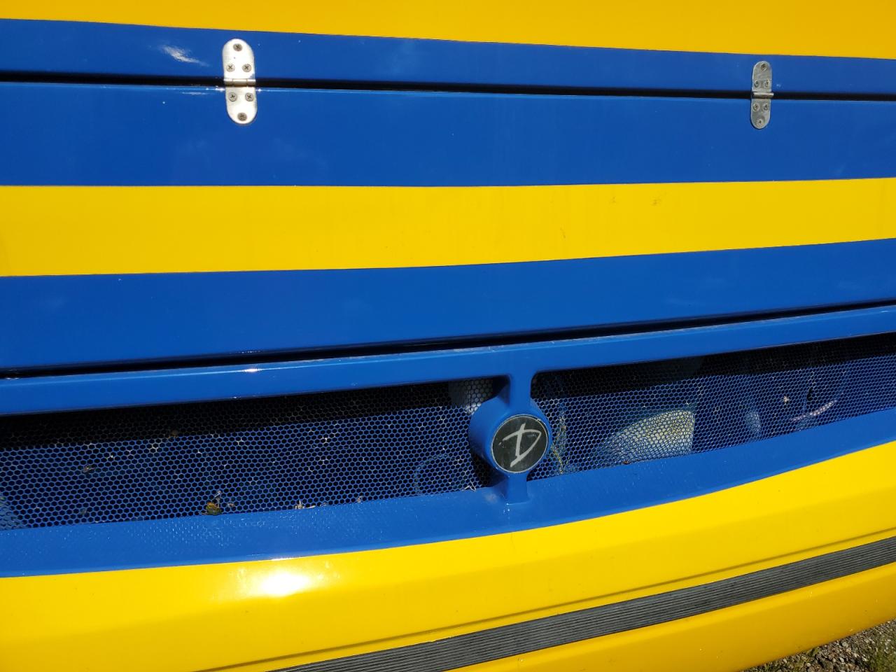 2000 Ford F550 Super Duty Stripped Chassis VIN: 1FCNF53S2Y0A03802 Lot: 71534504