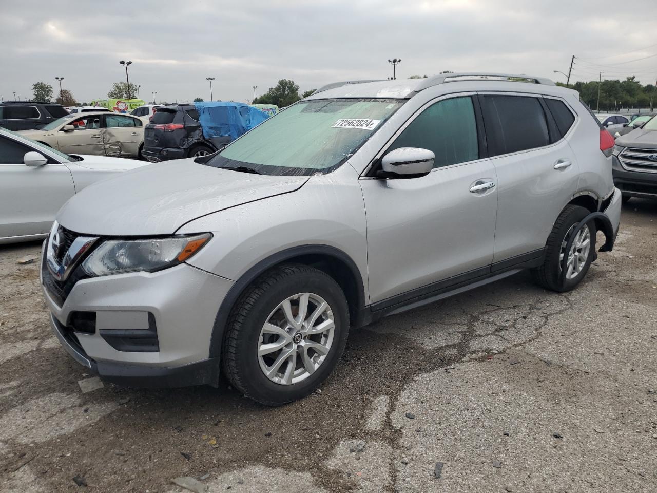 5N1AT2MT6HC822545 2017 NISSAN ROGUE - Image 1