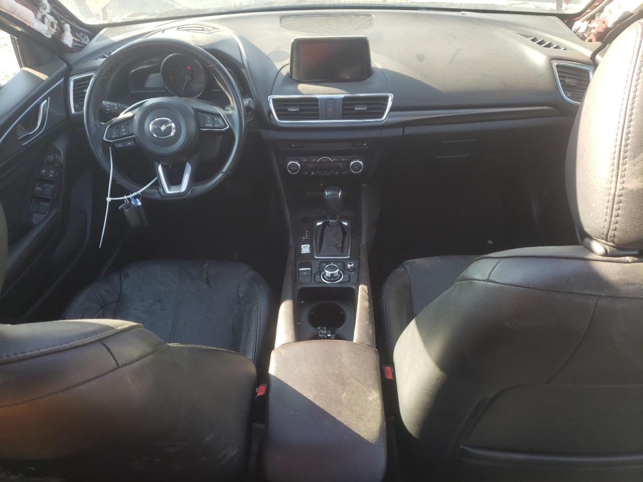 3MZBN1M38JM158618 2018 Mazda 3 Grand Touring