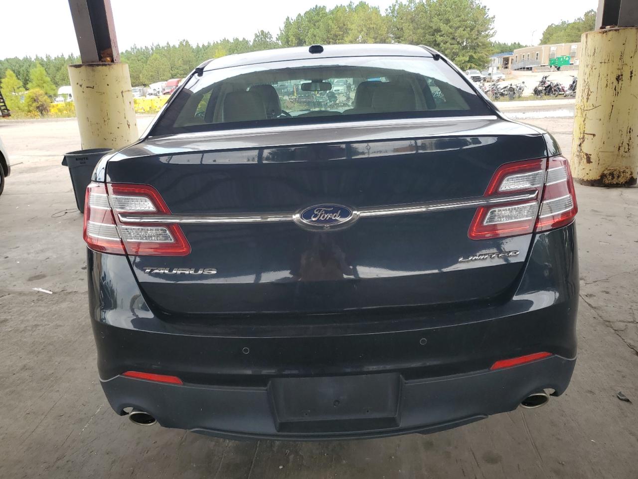 2015 Ford Taurus Limited VIN: 1FAHP2F88FG106192 Lot: 73136624