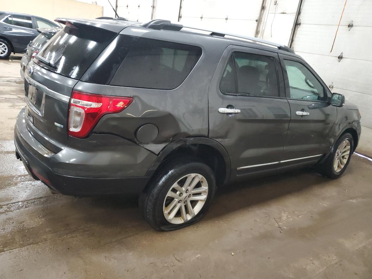 2015 Ford Explorer - Image 3