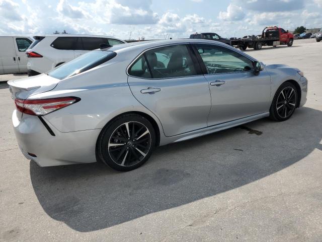  TOYOTA CAMRY 2018 Сріблястий