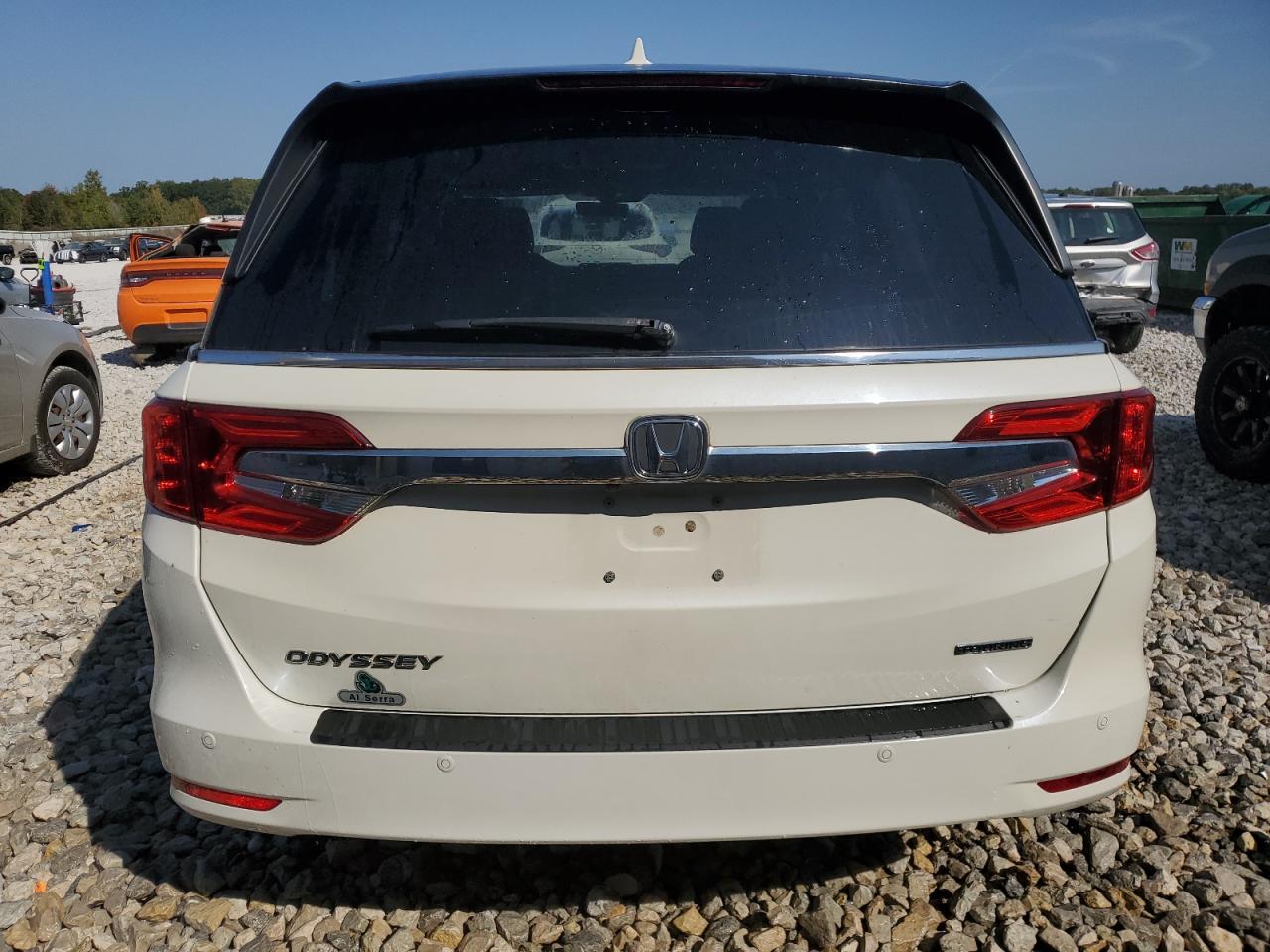 5FNRL6H89JB028071 2018 Honda Odyssey Touring