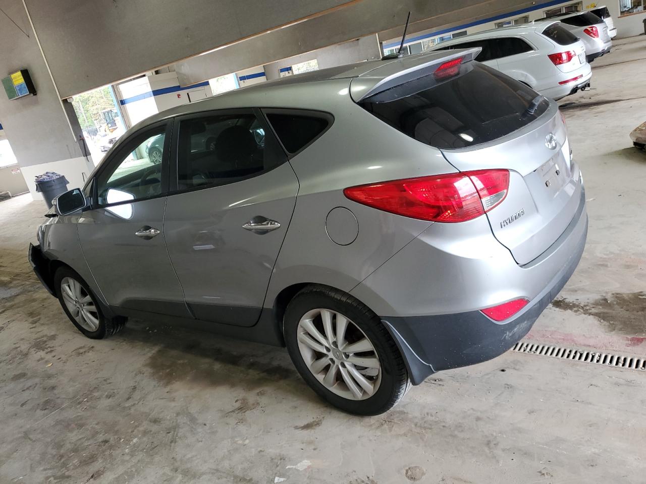 2011 Hyundai Tucson - Image 2
