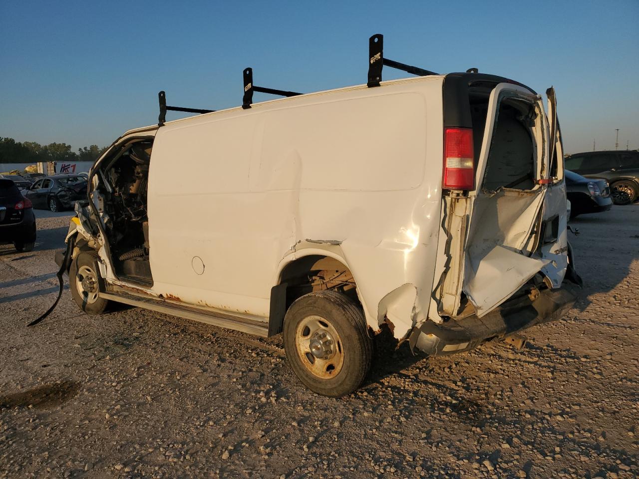 2003 Chevrolet Express - Image 2