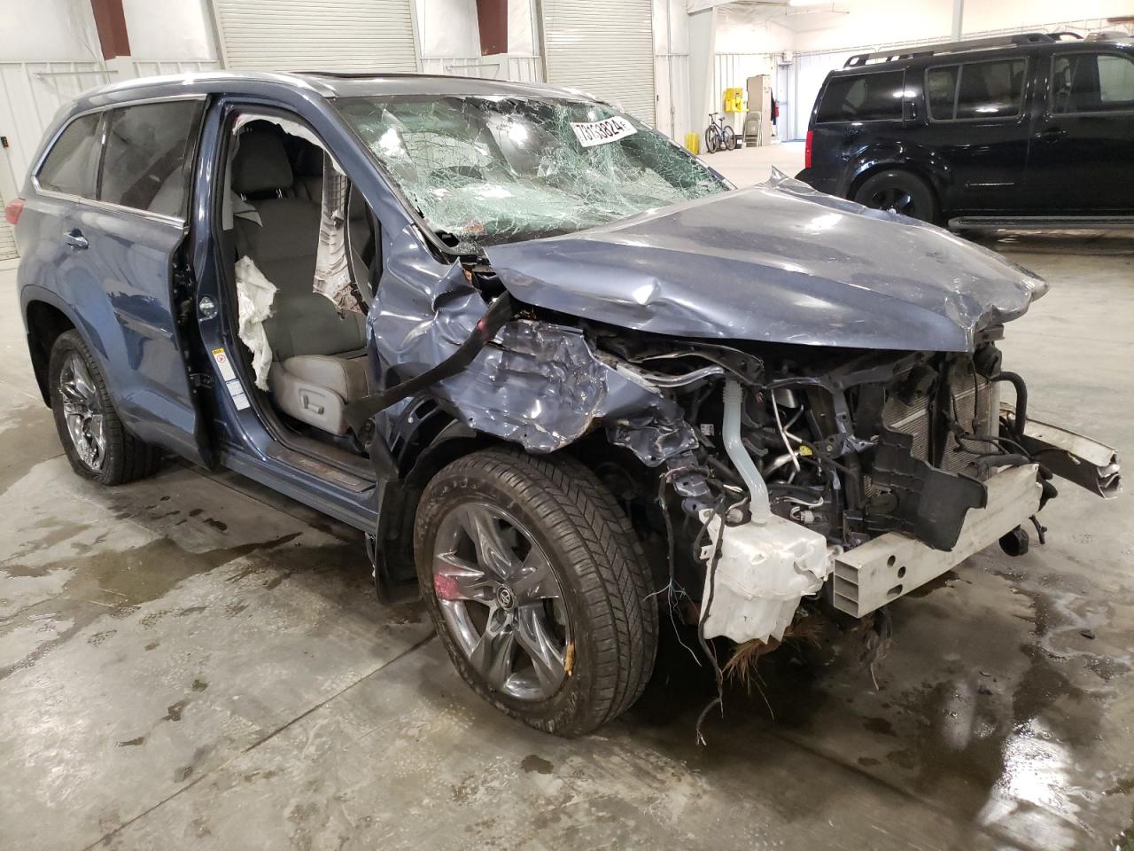 2019 Toyota Highlander - Image 4