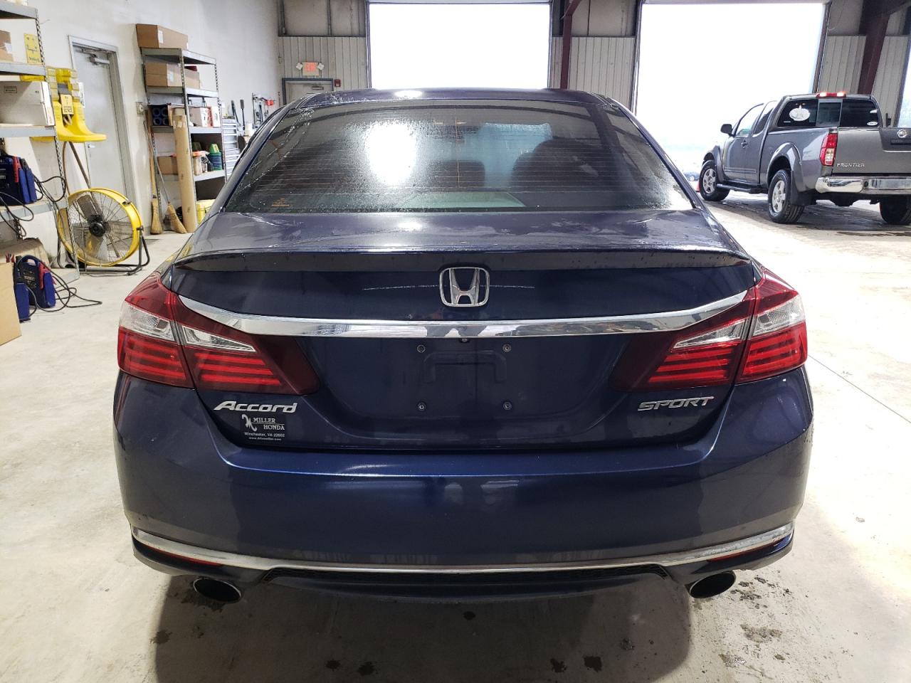 1HGCR2F61GA013629 2016 Honda Accord Sport