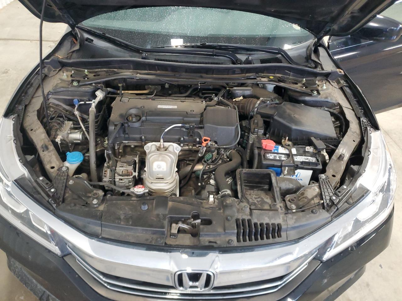 1HGCR2F53HA051291 2017 Honda Accord Sport