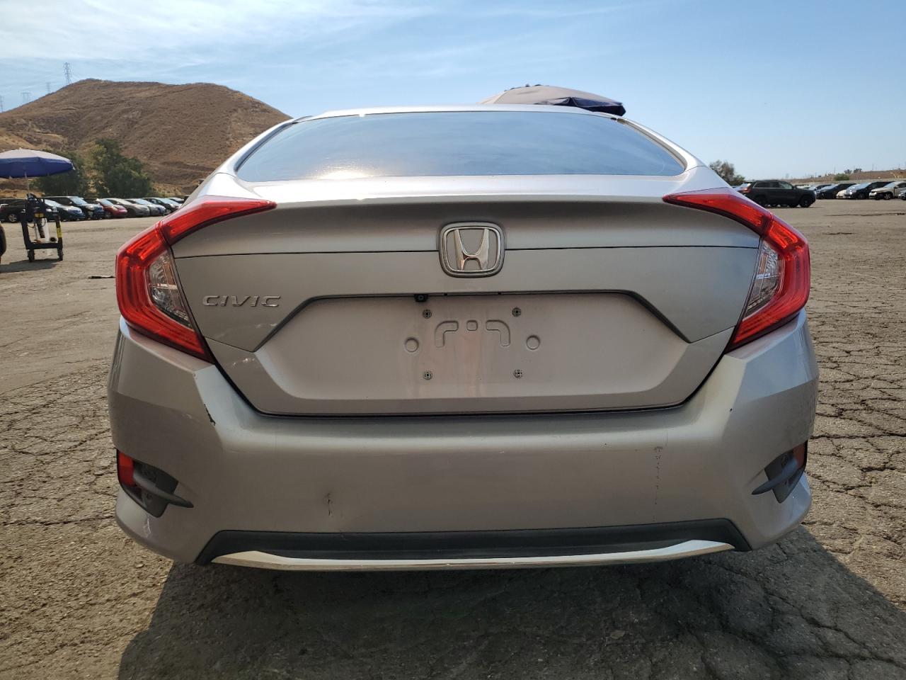 2HGFC2F63KH555484 2019 Honda Civic Lx