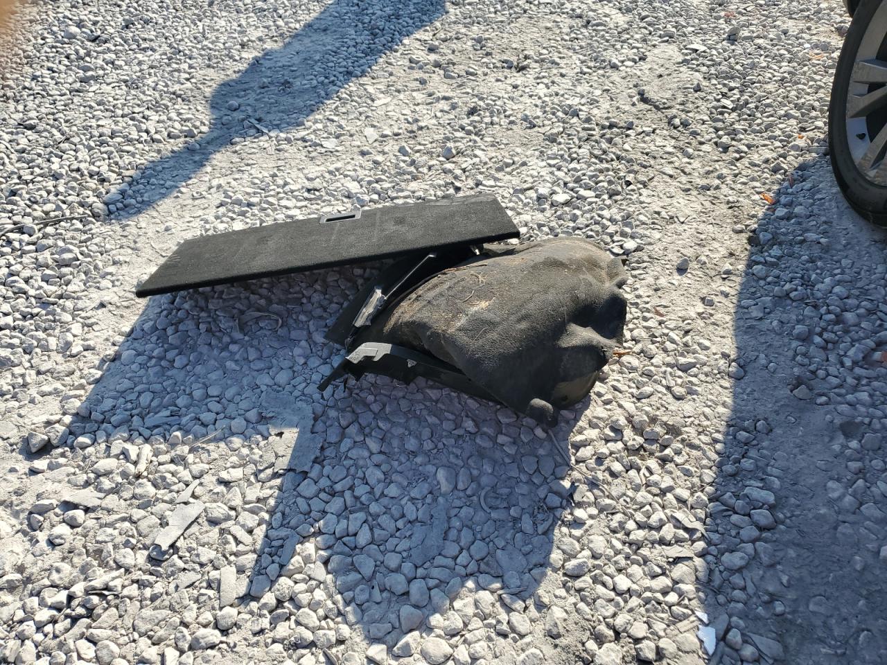 2022 Ford Explorer Xlt VIN: 1FMSK8DH0NGA97325 Lot: 72193724