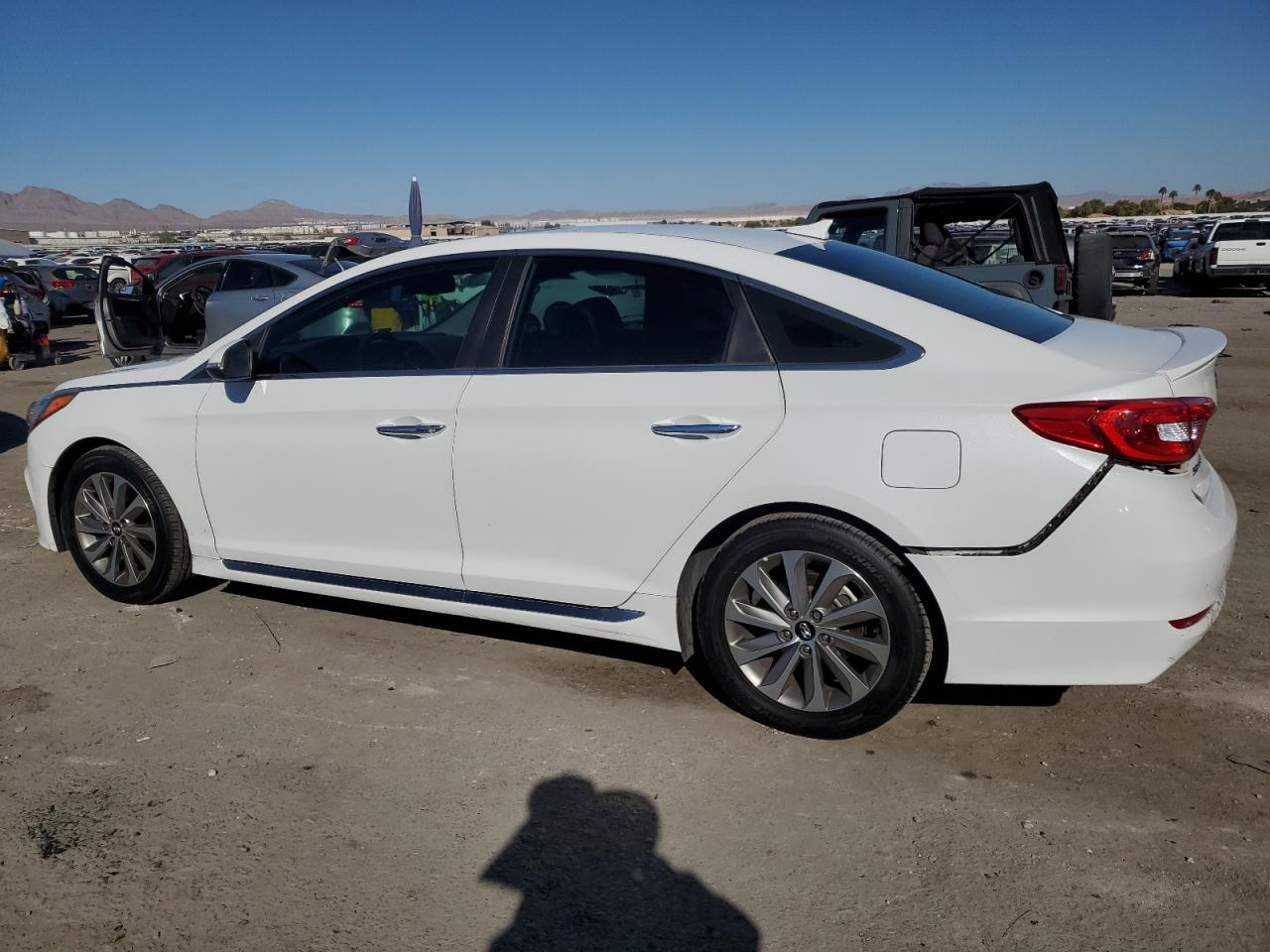 2016 Hyundai Sonata - Image 2