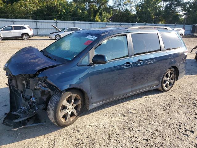 2011 Toyota Sienna Sport