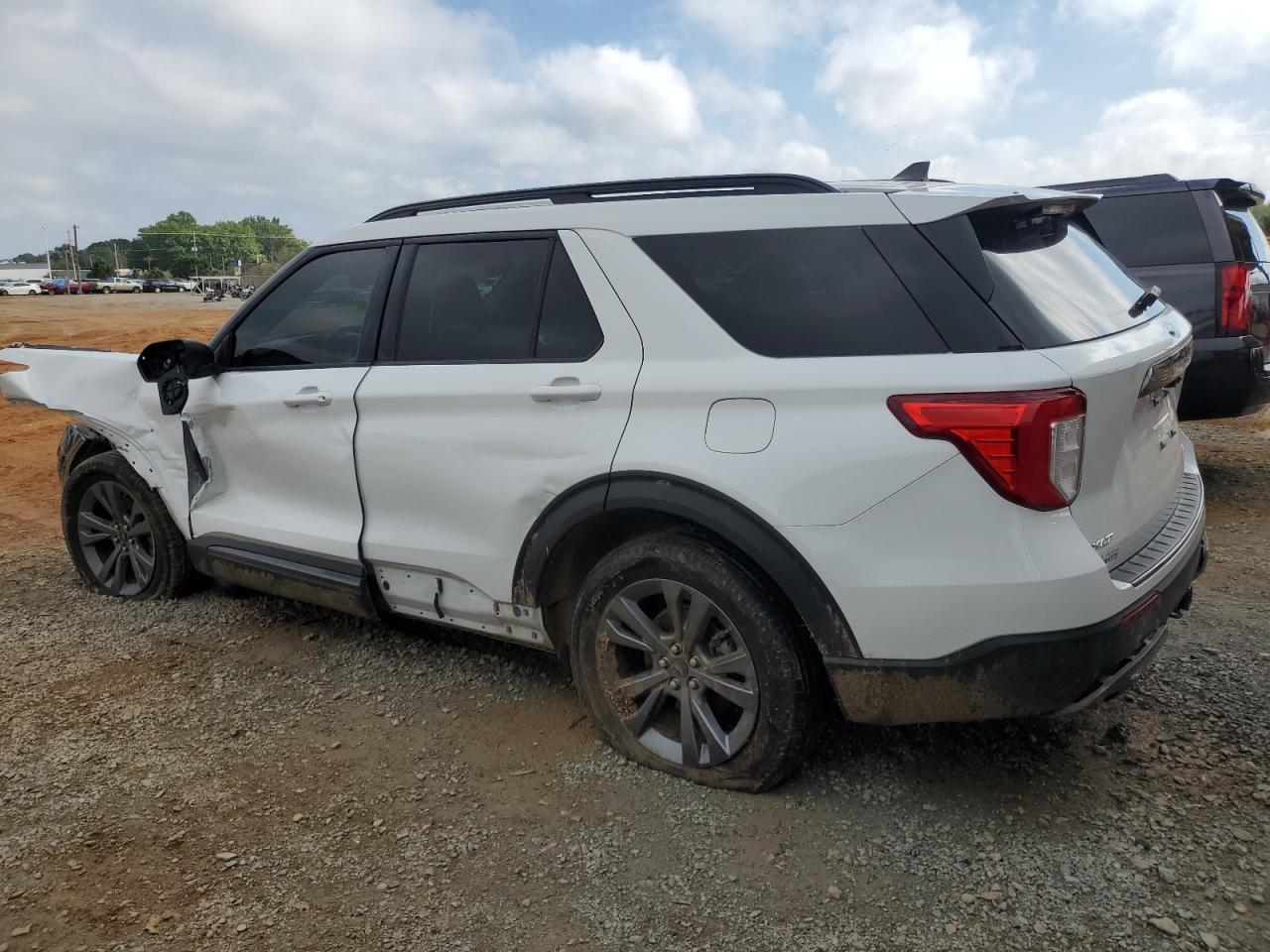 2021 Ford Explorer - Image 2