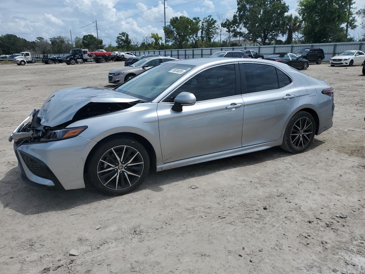 4T1G11AK3PU779264 2023 TOYOTA CAMRY - Image 1