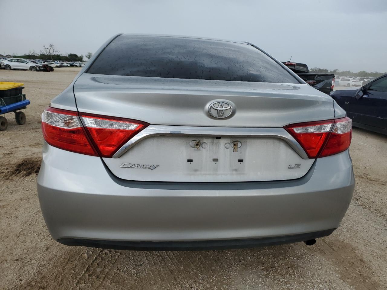 2016 Toyota Camry Le VIN: 4T1BF1FK4GU565789 Lot: 69306104