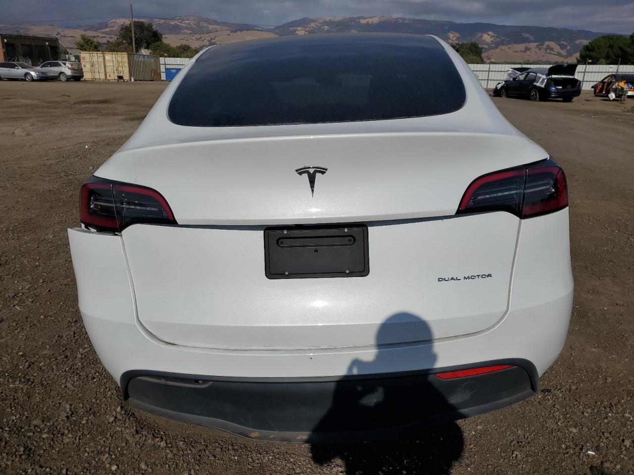 7SAYGAEE2PF700514 2023 Tesla Model Y