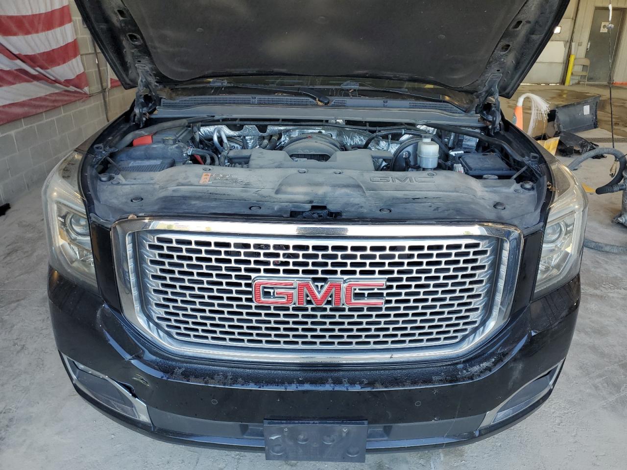 1GKS2HKJ9HR243843 2017 GMC Yukon Xl Denali