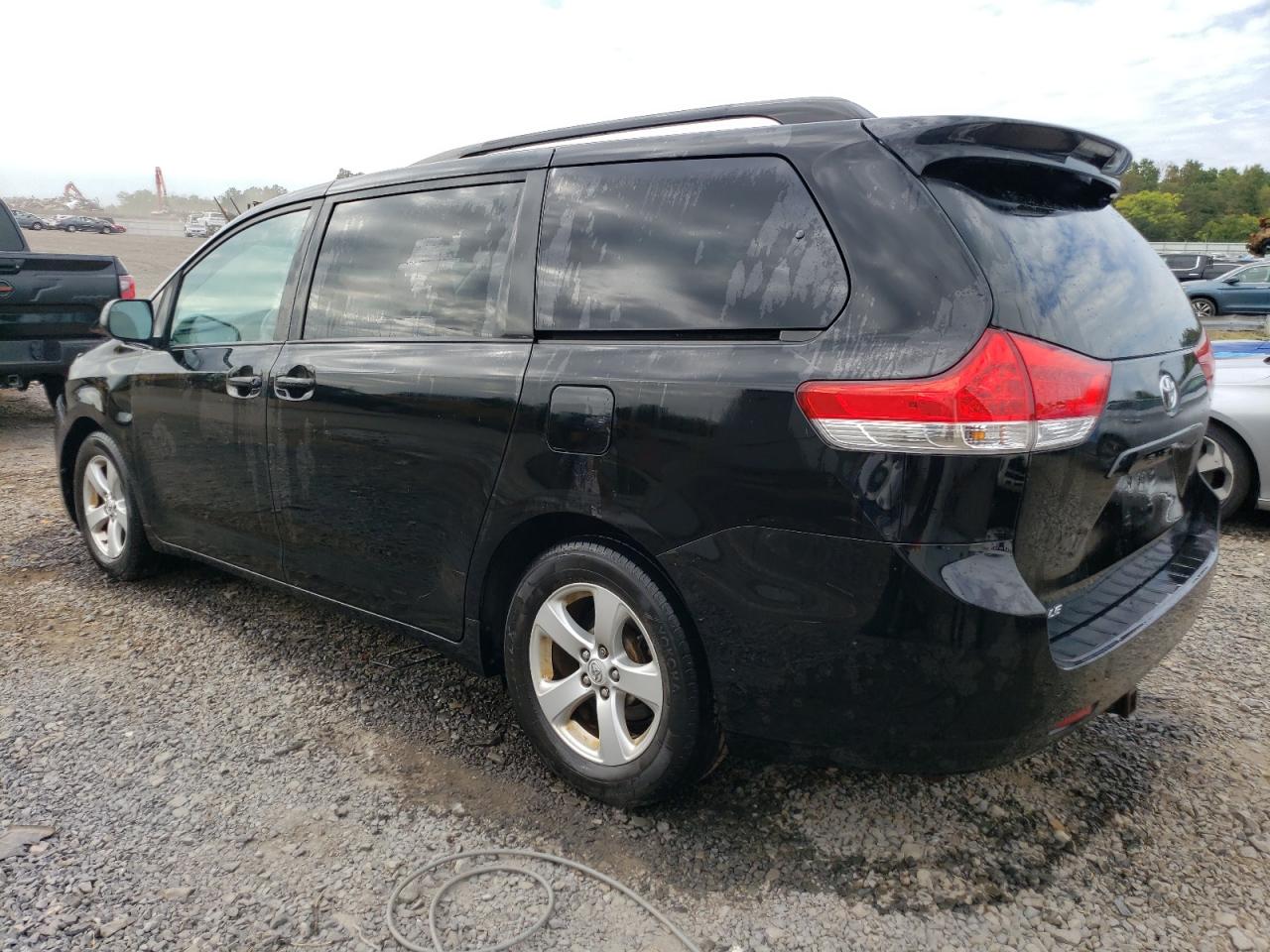 5TDKK3DC9DS305914 2013 Toyota Sienna Le