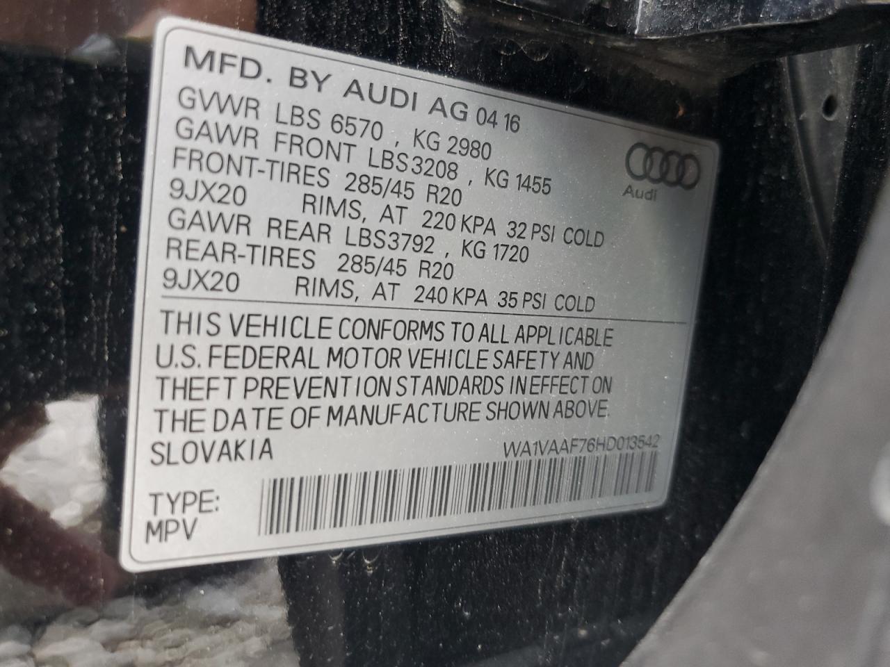 WA1VAAF76HD013542 2017 Audi Q7 Prestige