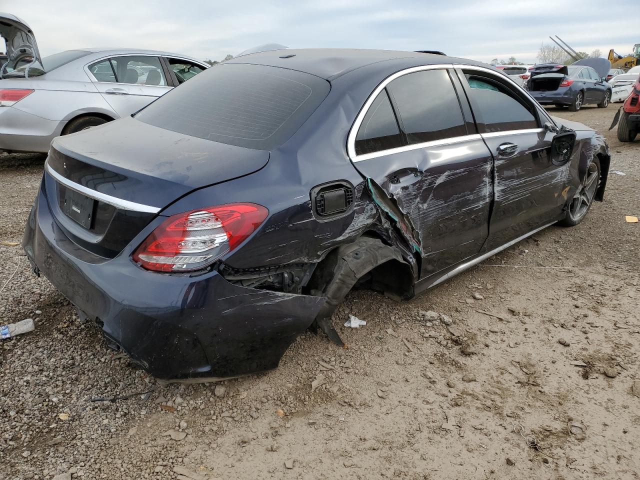 VIN 55SWF4KB9FU026846 2015 MERCEDES-BENZ C-CLASS no.3