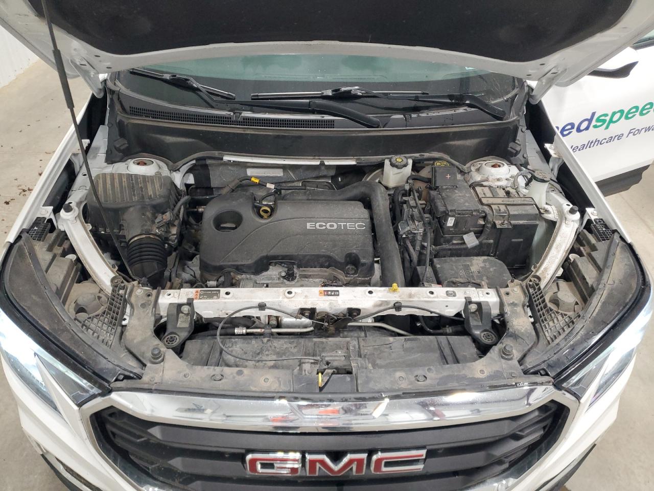 2022 GMC Terrain - Image 12