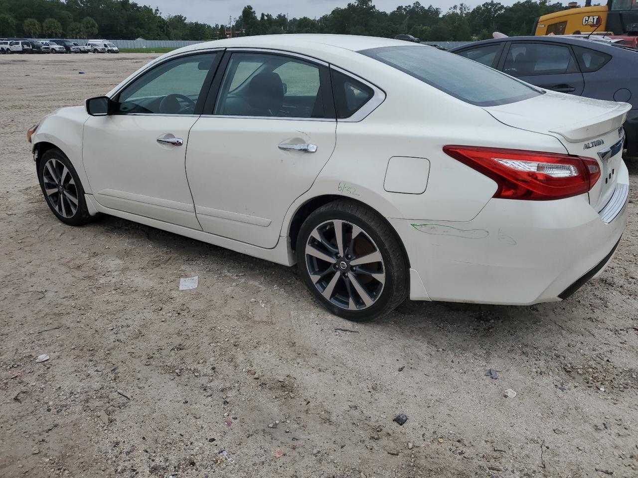 1N4AL3AP4GC271182 2016 NISSAN ALTIMA - Image 2