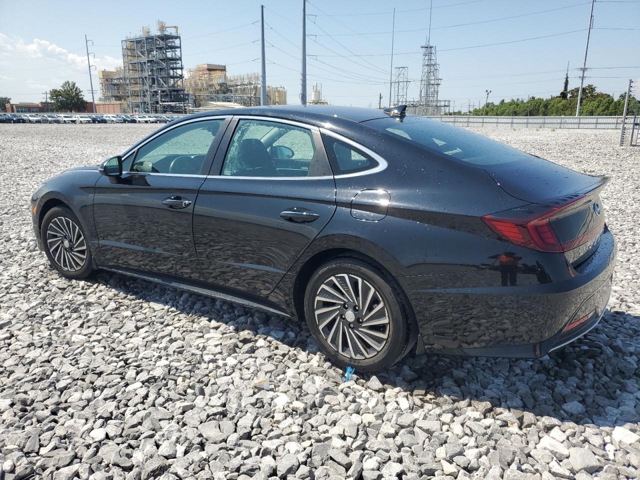 2022 Hyundai Sonata - Image 2