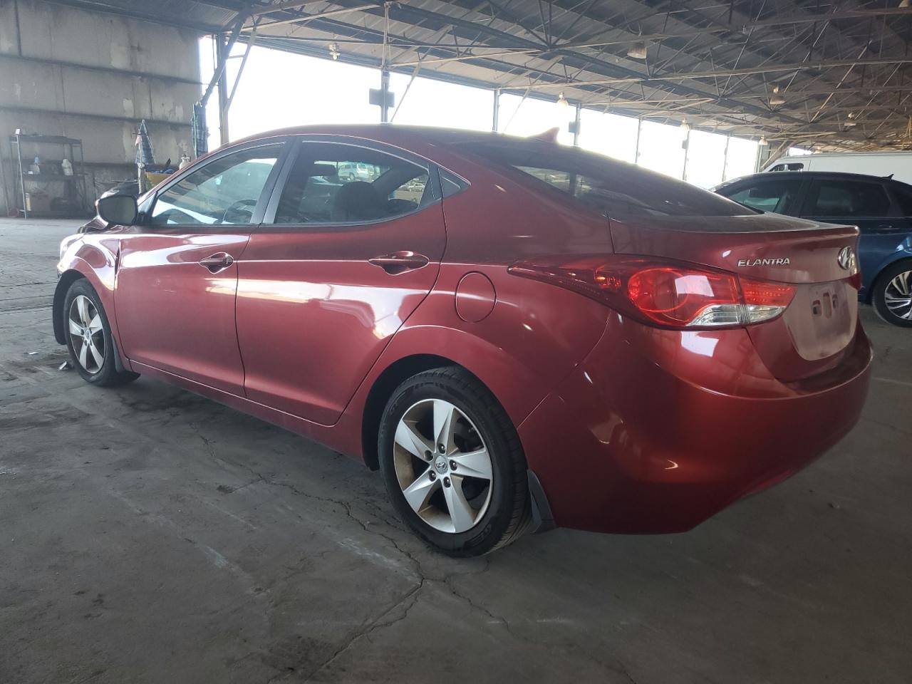 2013 Hyundai Elantra - Image 2