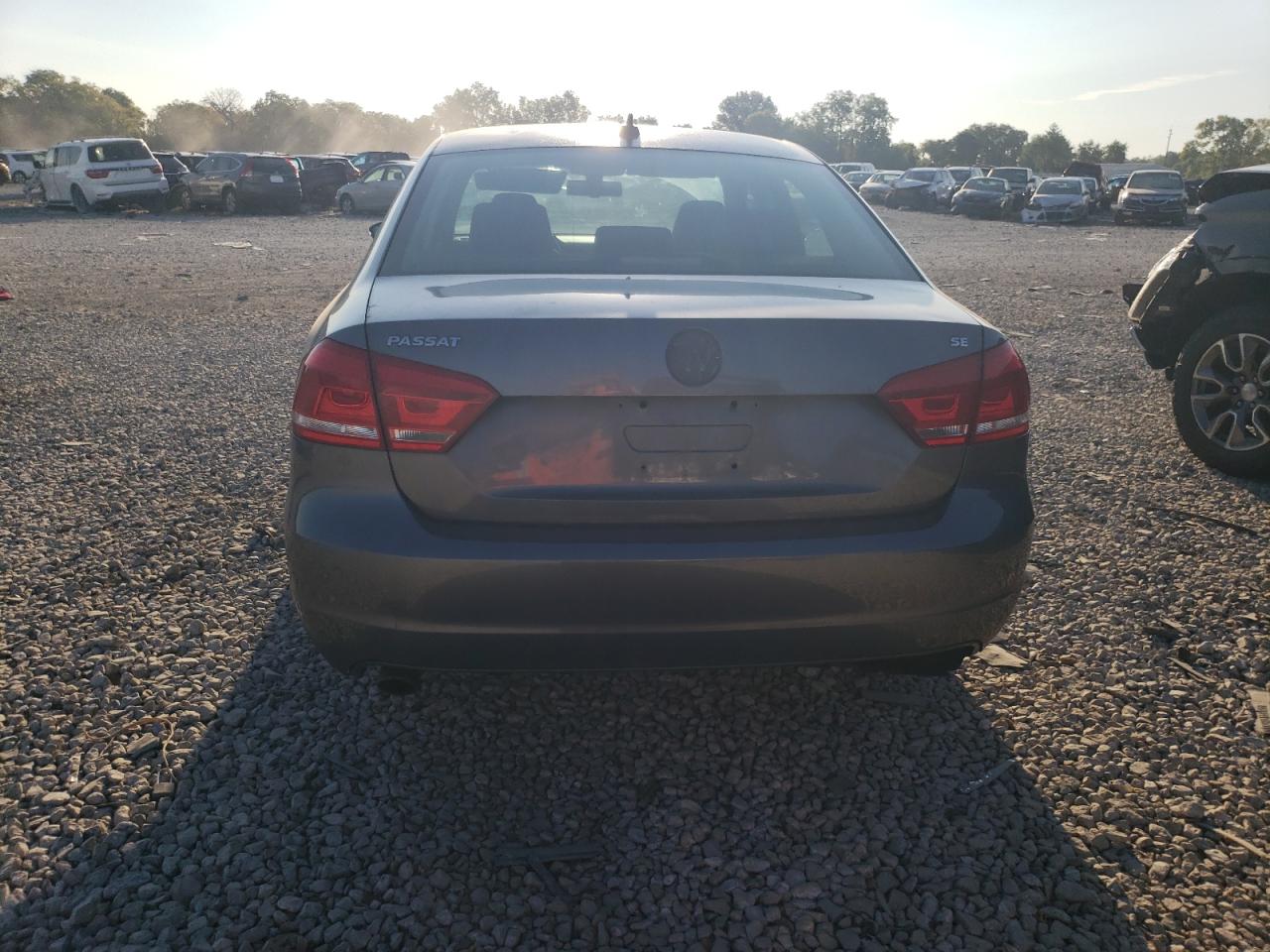 2012 Volkswagen Passat Se VIN: 1VWBH7A38CC038353 Lot: 70573254