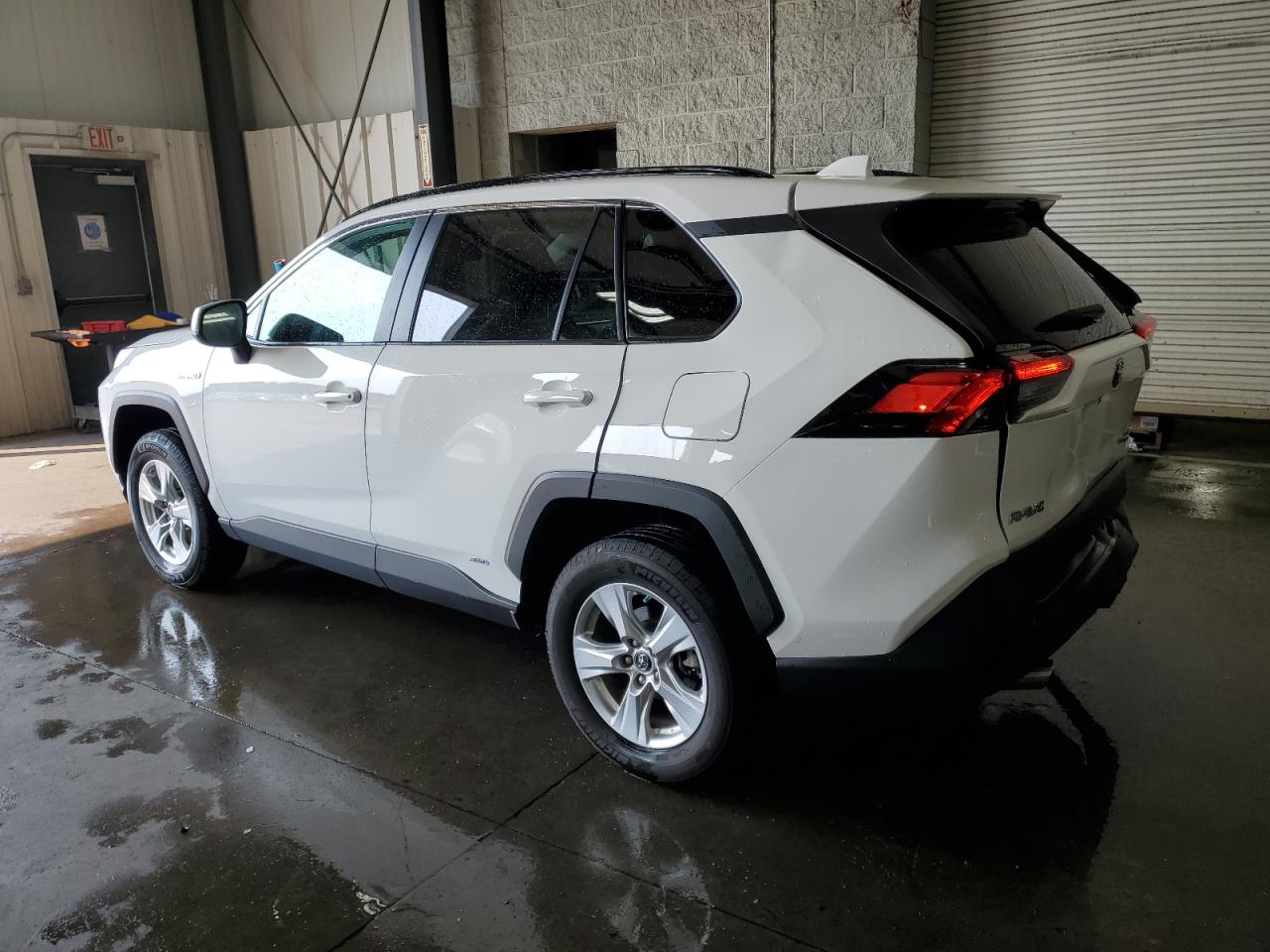 2020 Toyota Rav4 Le VIN: 2T3MWRFV7LW055892 Lot: 71102004