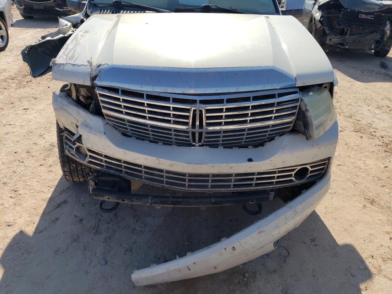 2007 Lincoln Navigator L VIN: 5LMFL27577LJ10009 Lot: 70019404