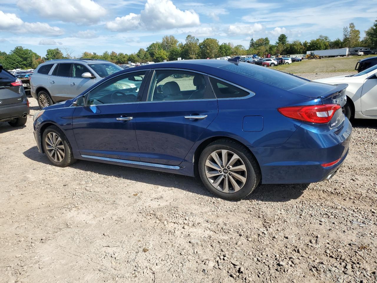 5NPE34AF8FH064063 2015 HYUNDAI SONATA - Image 2