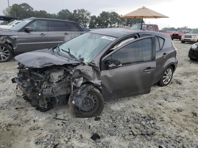 2015 Toyota Prius C 