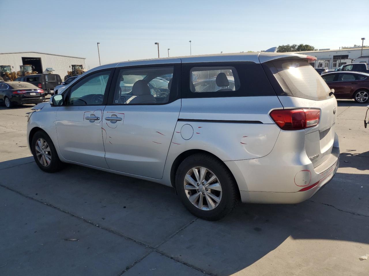 KNDMA5C18F6037948 2015 KIA SEDONA - Image 2