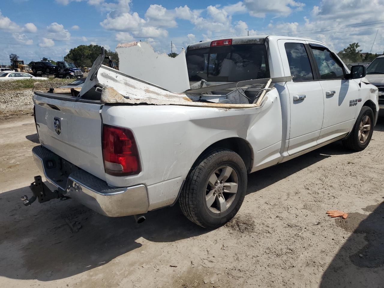 2014 RAM 1500 - Image 3