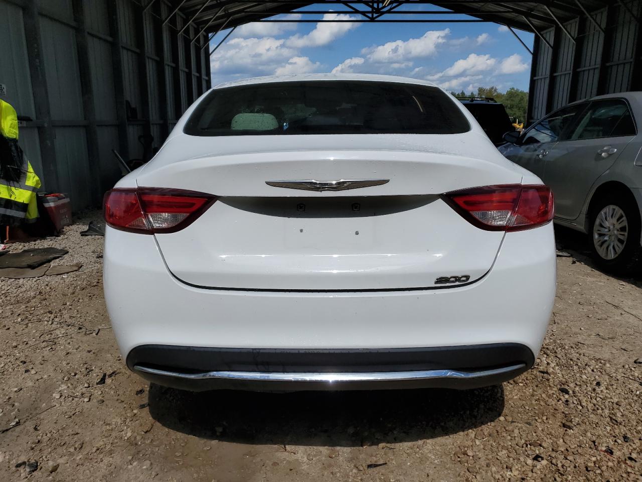 2015 Chrysler 200 Limited VIN: 1C3CCCAB0FN640831 Lot: 73202164