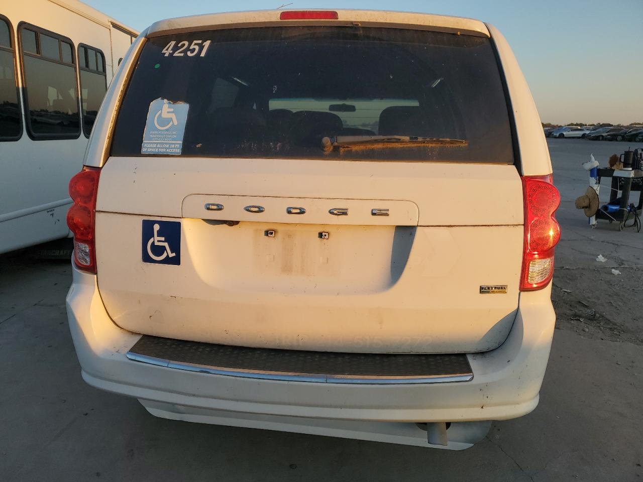 2C4RDGBG6HR776519 2017 Dodge Grand Caravan Se