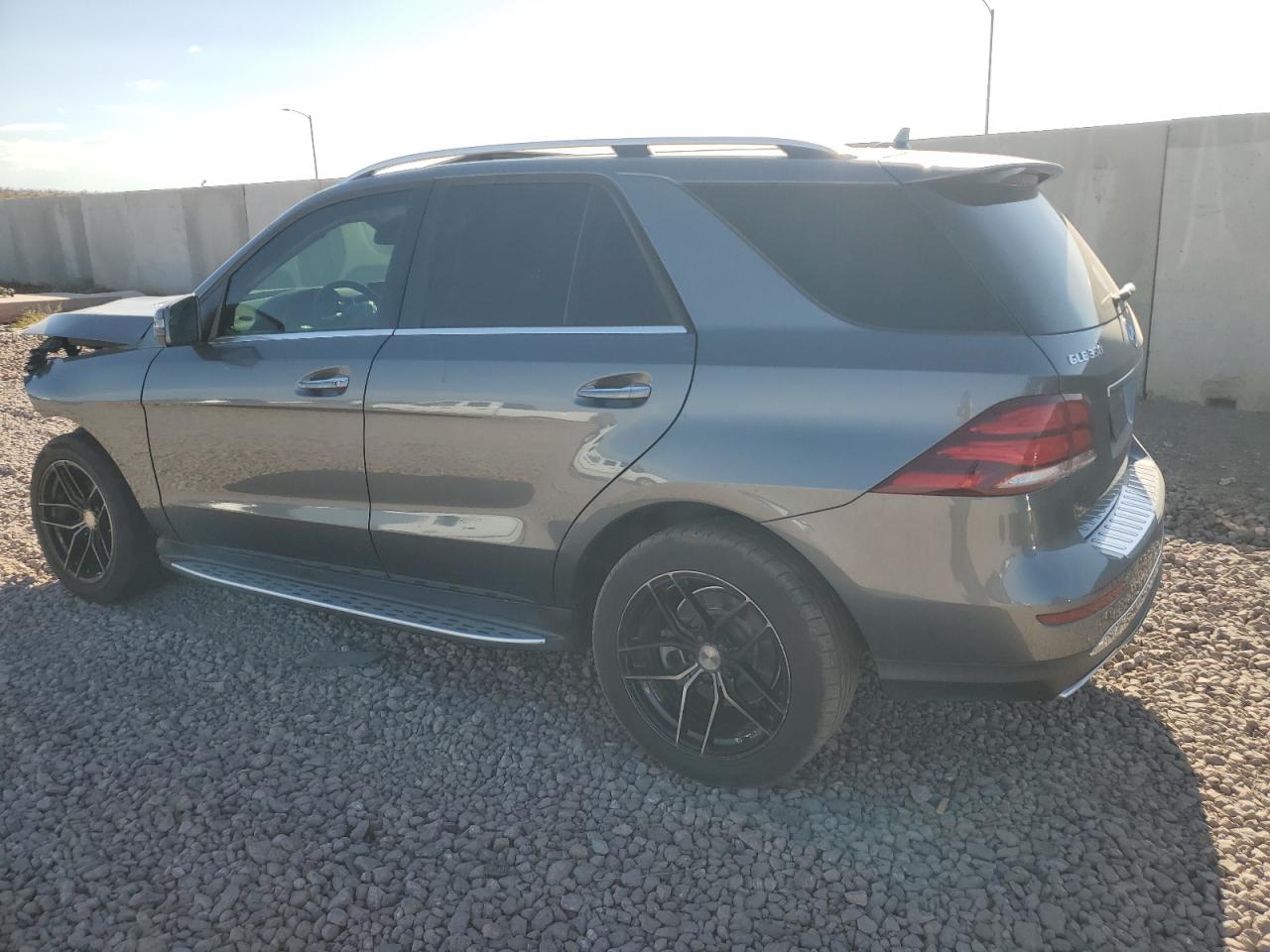 2018 Mercedes-Benz GLE - Image 2