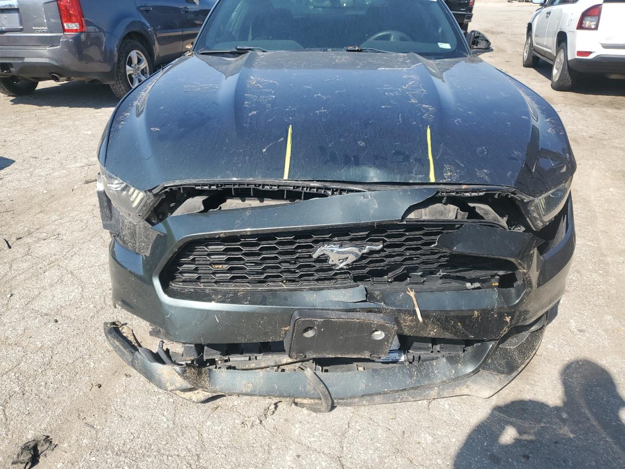 1FA6P8TH4F5310983 2015 Ford Mustang