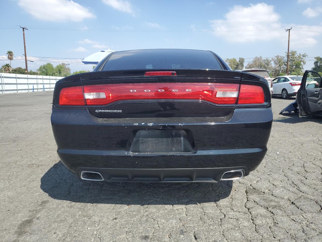 2C3CDXBG4EH374915 2014 Dodge Charger Se