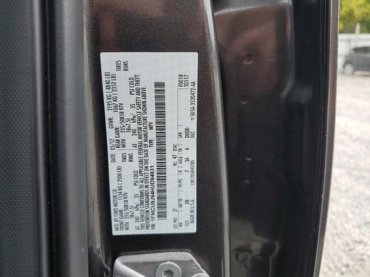 1FMCU9J94HUD94931 2017 Ford Escape Titanium