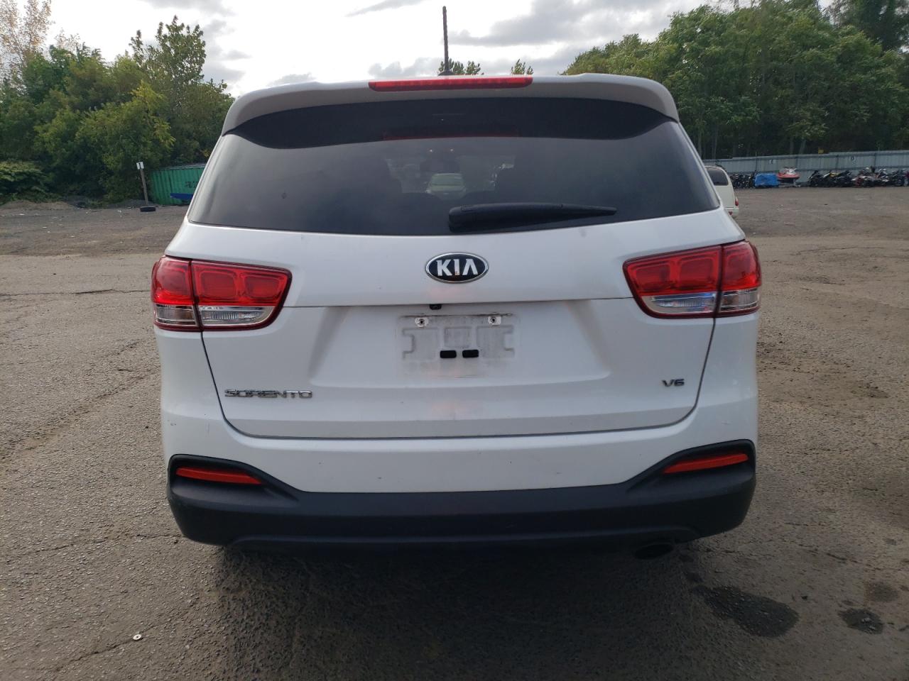 5XYPGDA54HG325638 2017 Kia Sorento Lx