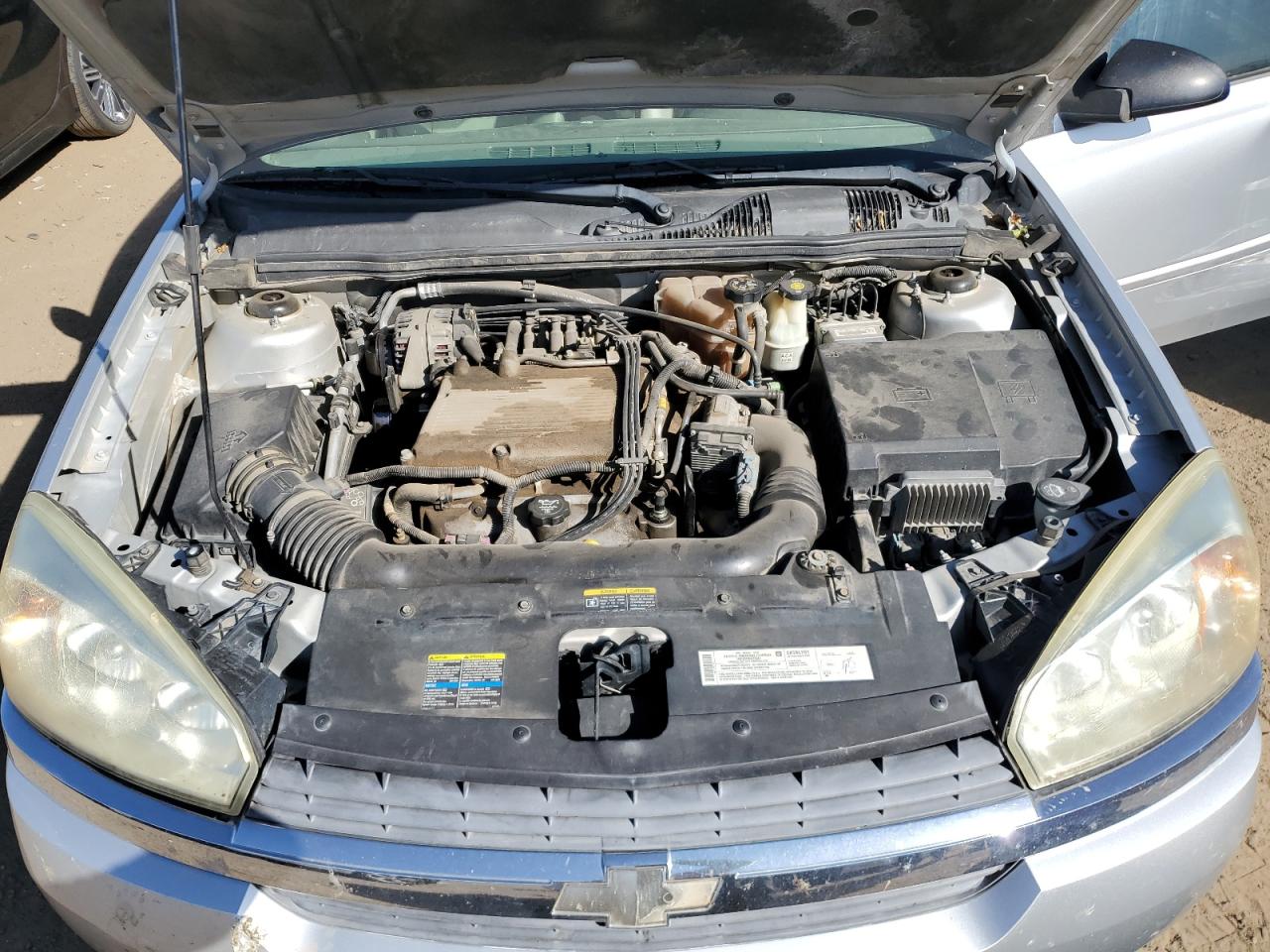 2004 Chevrolet Malibu - Image 11