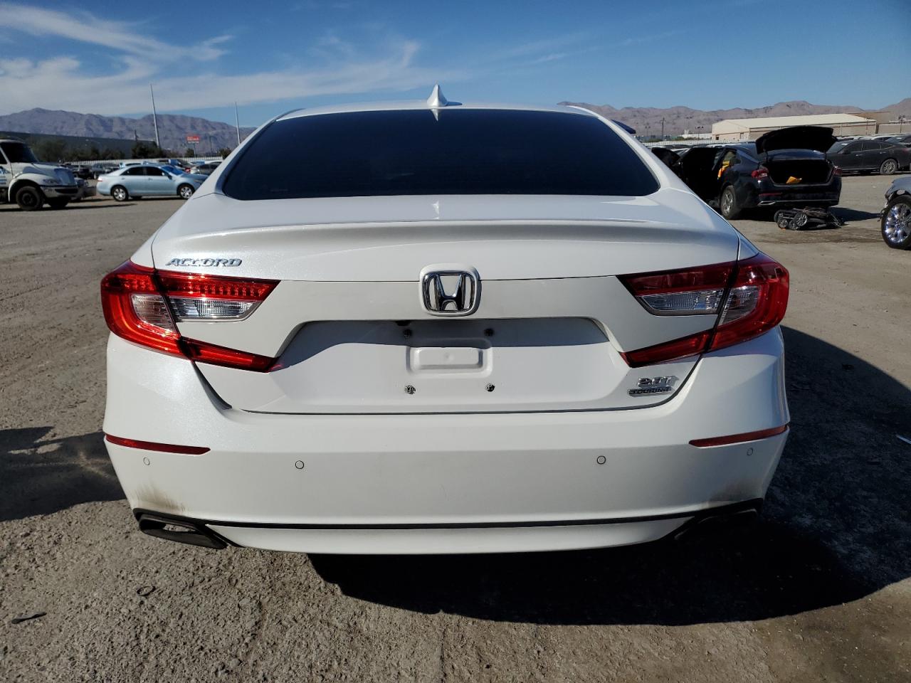 1HGCV2F96KA023832 2019 Honda Accord Touring