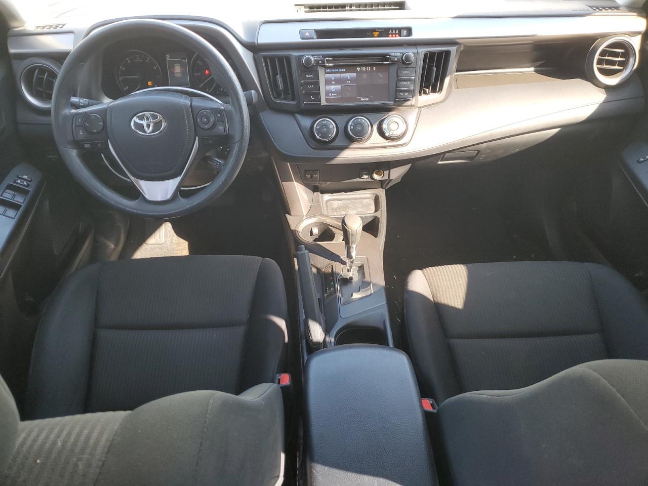 JTMBFREV0HJ713664 2017 Toyota Rav4 Le