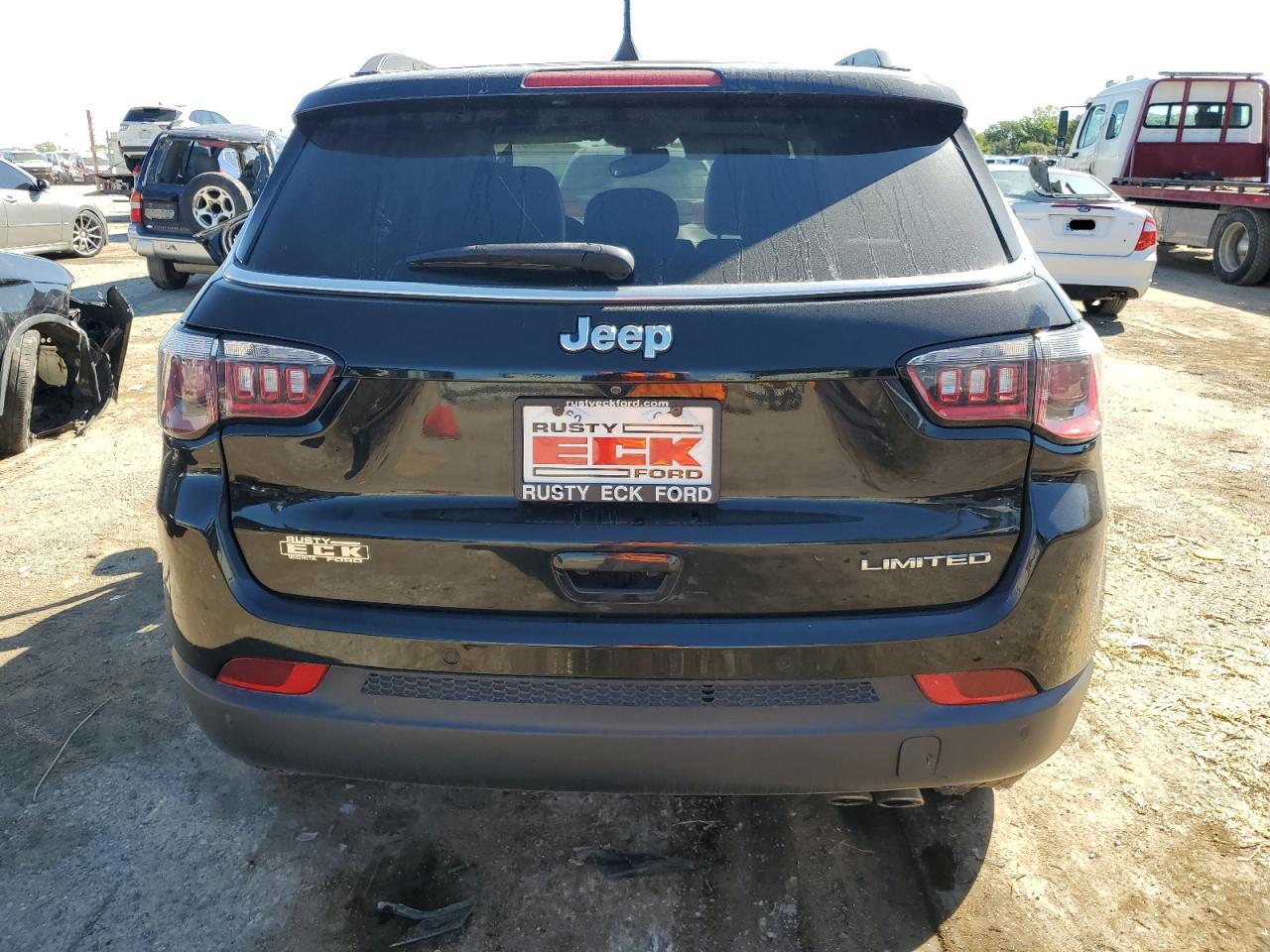 3C4NJCCB1JT205185 2018 Jeep Compass Limited