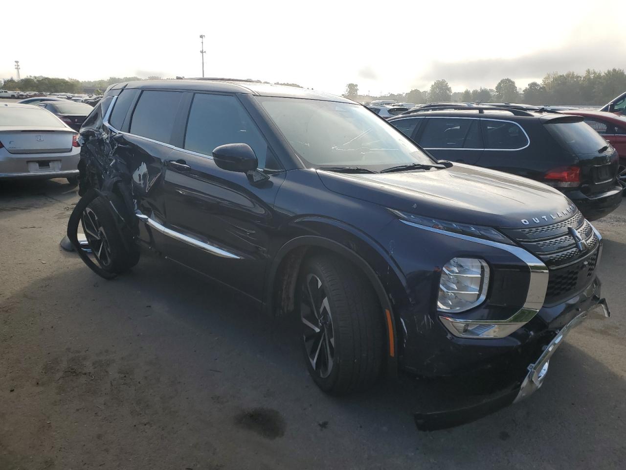 2024 Mitsubishi Outlander - Image 4